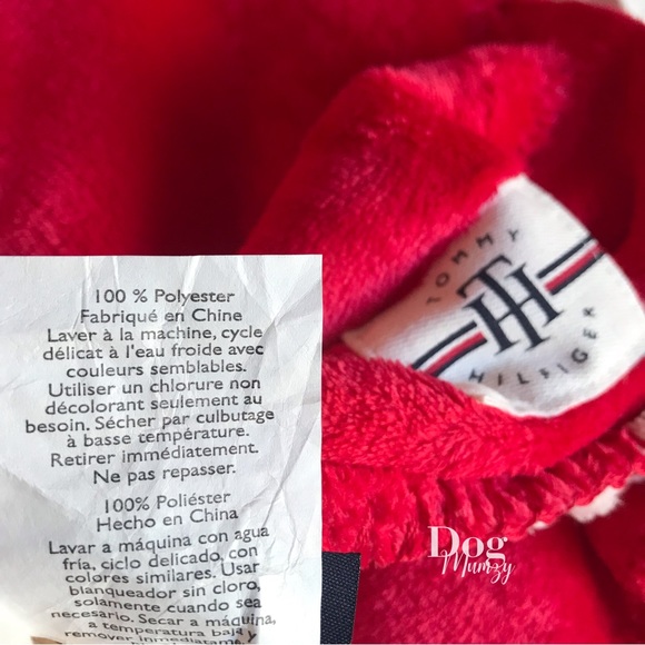 Tommy Hilfiger Hound Dog Sherpa Pet Throw - Picture 4 of 7